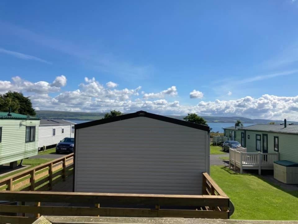 Отель Wigbay Loch View 28 Kirkcolm Экстерьер фото